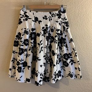 Grace Karin flirty skirt. M